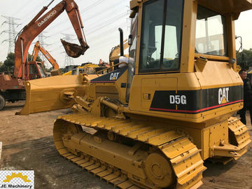 A lâmina da pancadinha usou a condição excelente da escavadora D5G de Caterpillar com trilha nova